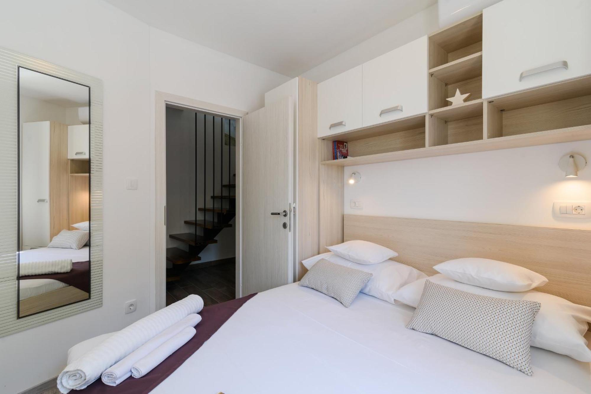 Deluxe Apartment Dobrila Kaštela Zewnętrze zdjęcie